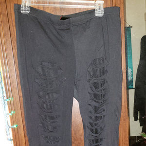Ripped, fishnet Leggings